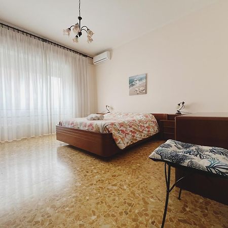 Apartament Cipriani Lido di Ostia Zewnętrze zdjęcie